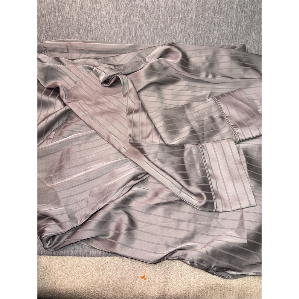Abercrombie & Fitch Satin Pajama Set Women's Small Gray Striped Sleepwear Lounge - Picture 8 of 8